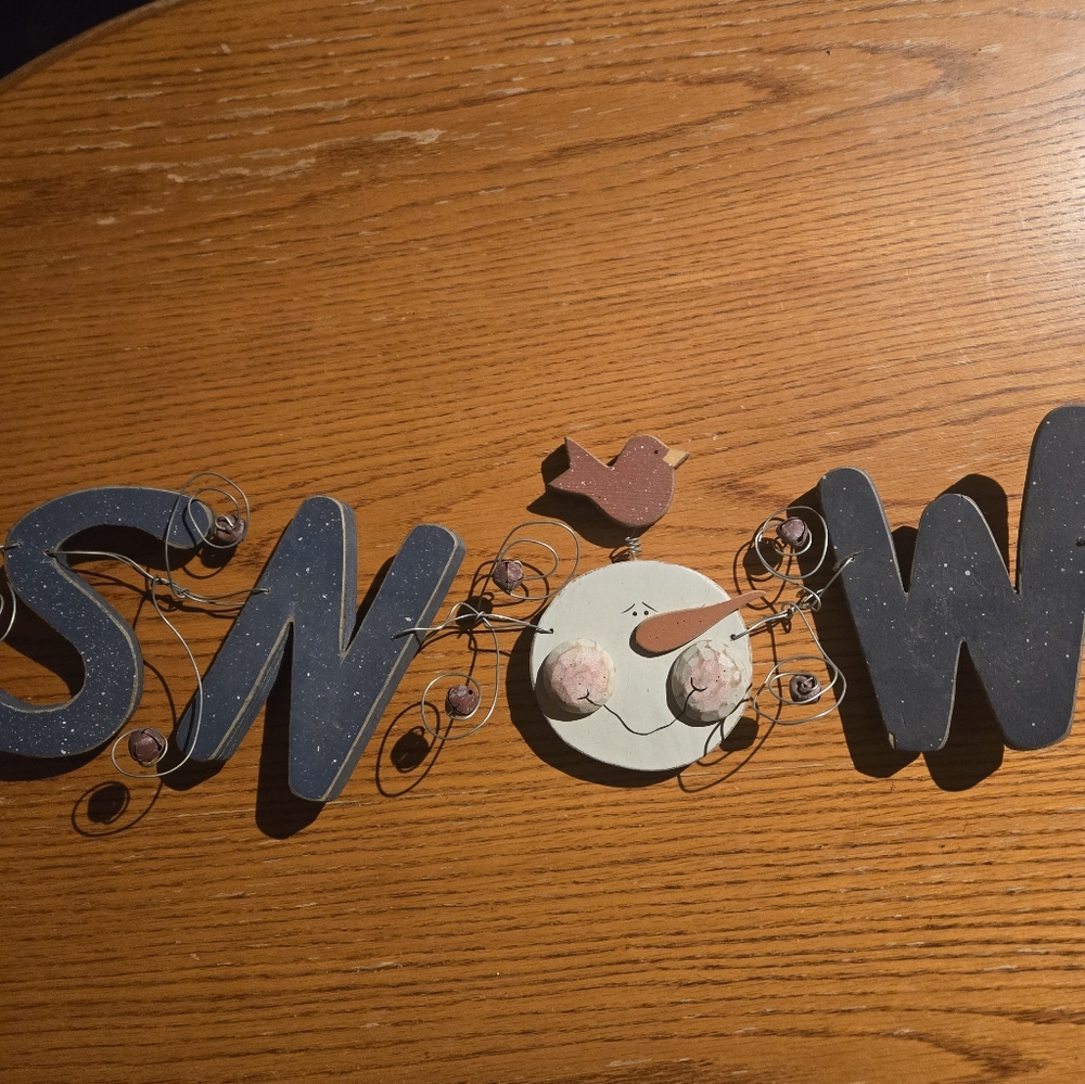 Decorative 'SNOW' Wall Hanging